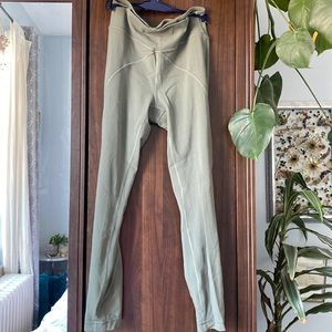 Lululemon get centered 7/8 pant size 8